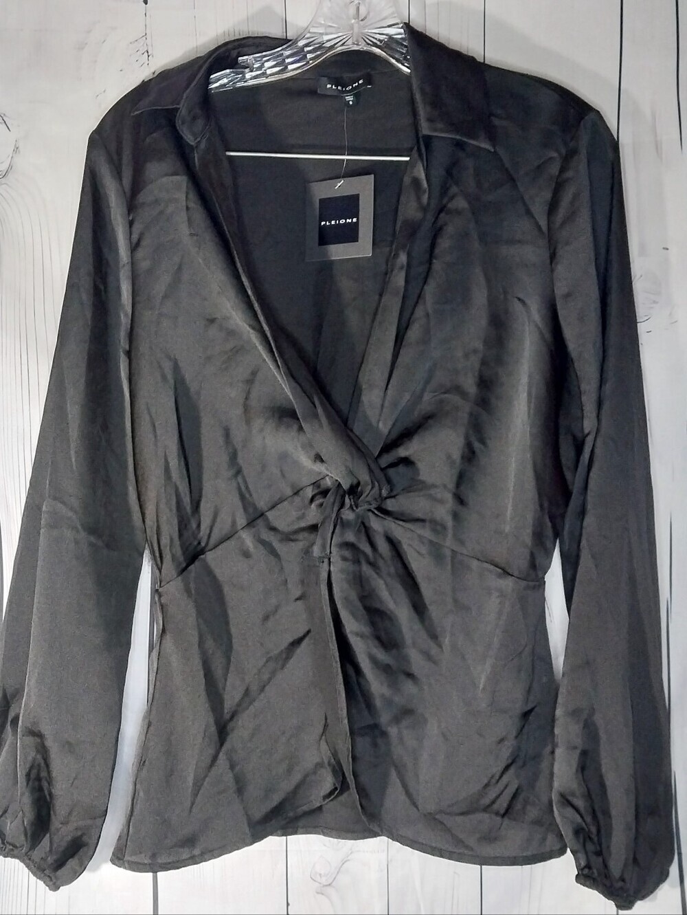 Pleione Black V-Neck Twist-Front Long Sleeve Minimalist Women's Blouse NWT
